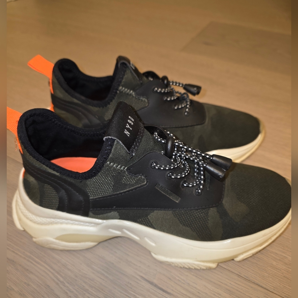Steve Madden Myles Camo Olive & Black Chunky Sneakers Slip On US 6.5 - 7